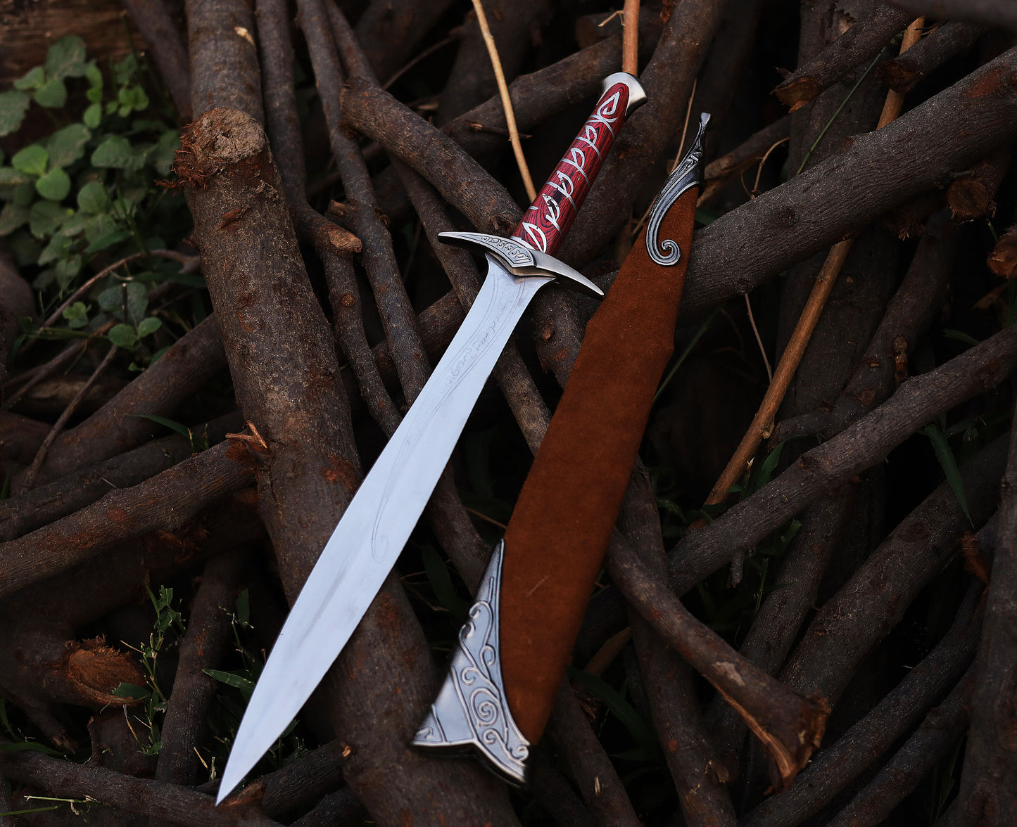 Épée Sting – Réplique forgée à la main de Bilbon Sacquet | Seigneur des Anneaux